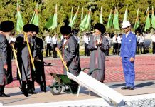 Türkmen telekeçileri üstümizdäki ýylda iri desgalaryň birnäçesini gurar