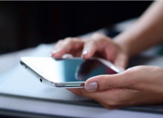 Fransuz parlamenti 15 ýaşdan kiçilere sosial mediany gadagan etdi