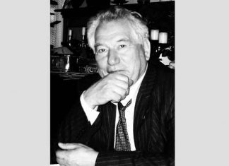 Медалями Айтматова в Кыргызстане наградили 20 человек