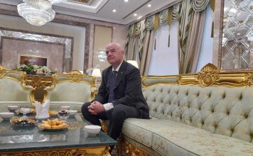 Президент FIFA с рабочим визитом прибыл в Туркменистан