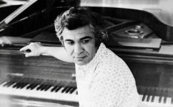 В Ашхабаде прошел концерт в честь юбилея Нуры Халмамедова