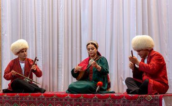 В туркменской столице стартовал фестиваль «Magtymguly sözlär tili türkmeniň»