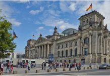 Germaniýanyň ilaty 100 müň adam azaldy