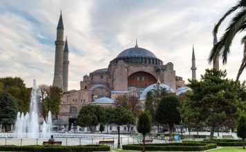 Посещение собора Святой Софии в Стамбуле (Айя-София) будет платным для иностранцев