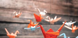 Bütindünýä origami güni