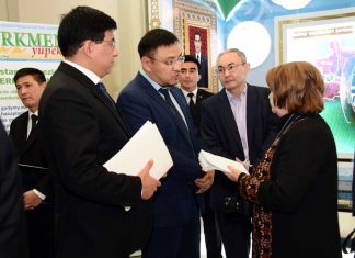 В Ашхабаде прошел транспортный форум