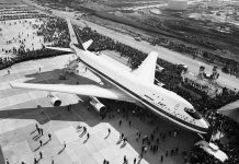 Iki koridorly ilkinji ýolagçy uçary