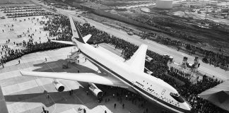 Iki koridorly ilkinji ýolagçy uçary