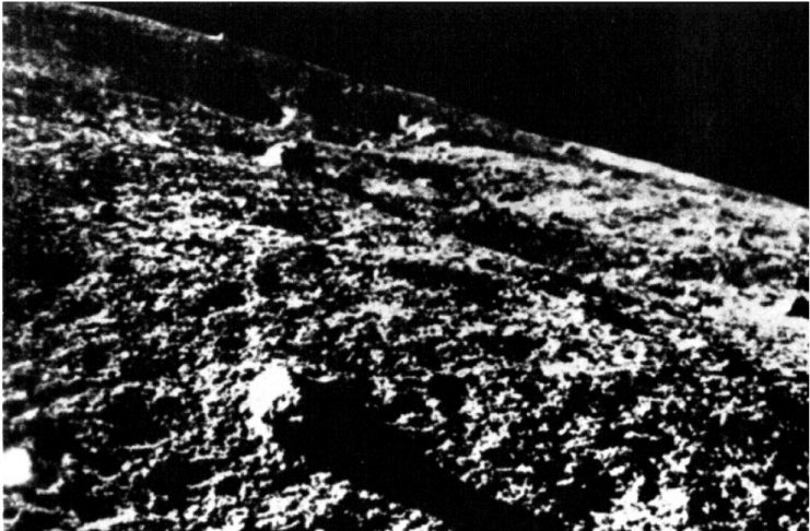 Ilkinji gezek Aýyň ýüzünden surat düşürilýär