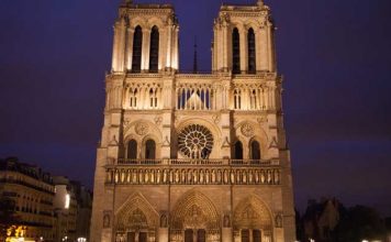 Макрон назвал дату открытия Нотр-Дама после реконструкции