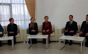 В городе Аркадаг рассмотрели вопросы развития здравоохранения