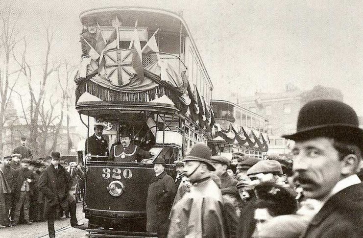 Elektrik energiýasy bilen işleýän ilkinji tramwaý