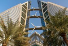 Ýel beketli ilkinji gökdirän