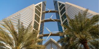 Ýel beketli ilkinji gökdirän