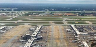 Hindistanda 100 aeroport gurar