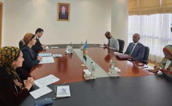 Посол Федеративной Республики Сомали в Туркменистане вручил копии верительных грамот