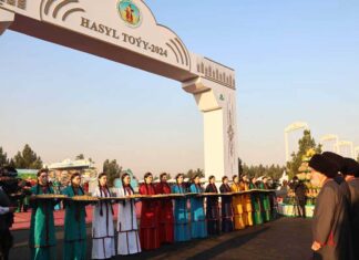 В Туркменистане прошли торжества по случаю Праздника урожая