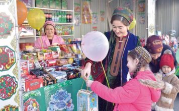 В Туркменистане откроется праздничная торговля