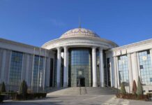 Halkara gatnaşyklary instituty «AÇYK GAPYLAR» gününe çagyrýar