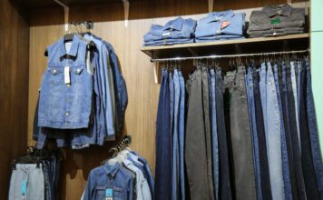 LC Waikiki, Colins, «Tвое» сотрудничают с джинсовым комплексом имени Туркменбаши