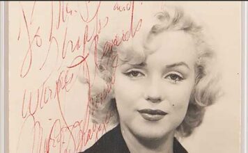 Фото Мэрилин Монро на паспорт продано более чем за 21 тысячу долларов