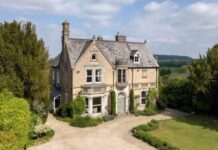 Redýard Kiplingiň jaýy satuwa çykarylýar