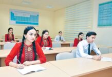 Туркменистан одобрил предложение на обучение молодёжи в вузах КНР и Венгрии