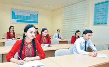 Председатель Халк Маслахаты примет участие в открытии вуза при СППТ