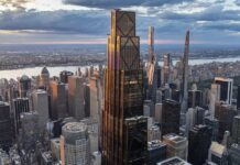 Новый небоскрёб Нью-Йорка стал одним из самых высоких в США