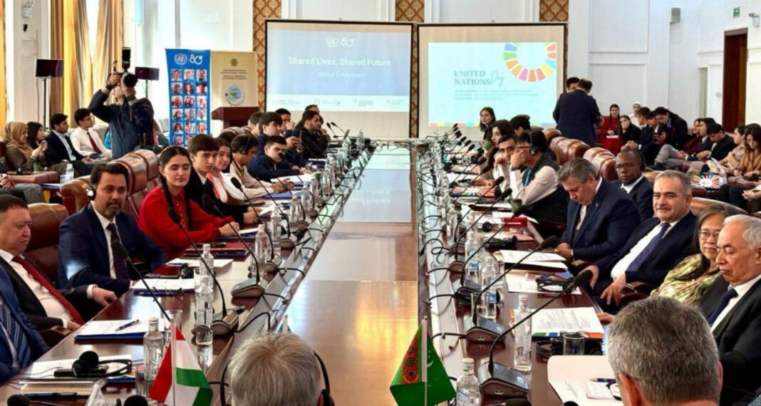 Duşenbe şäherinde Ýaşlar dialogy geçirildi RU