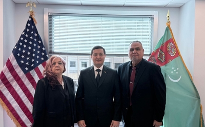 Türkmenistanyň bilim ministriniň orunbasary AC Language School