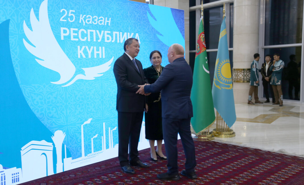 kazakhstan-republic-day-ambassador-nogayev-5X2A0699