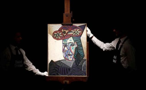 picasso-picture-woman-with-flower-in-her-hand