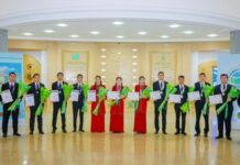 Halkara bäsleşiklerde ýeňiji bolan talyplary sylaglamak dabarasy geçirildi