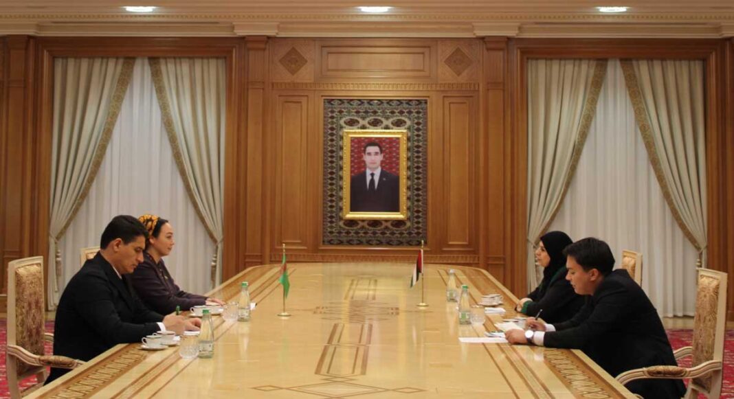 PALESTINA-DÖWLETINIŇ-TÜRKMENISTANDAKY-ILÇISI-BILEN-DUŞUŞYK-GEÇIRILDI