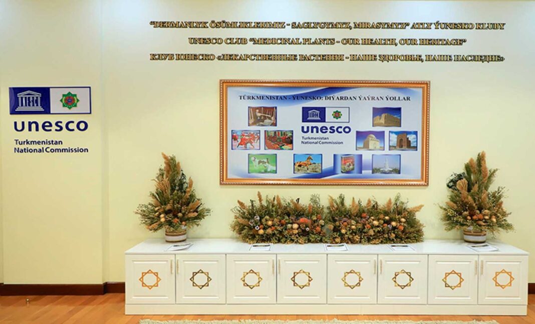 ÝUNESKO-burchy-mfa-institute