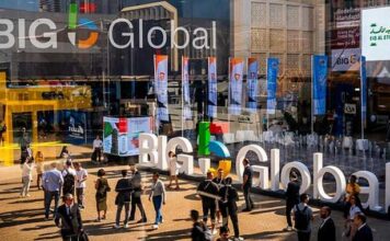 Делегация Туркменистана участвует в строительной выставке в Дубае