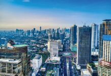 Köp ilatly şäherleriň sanawy