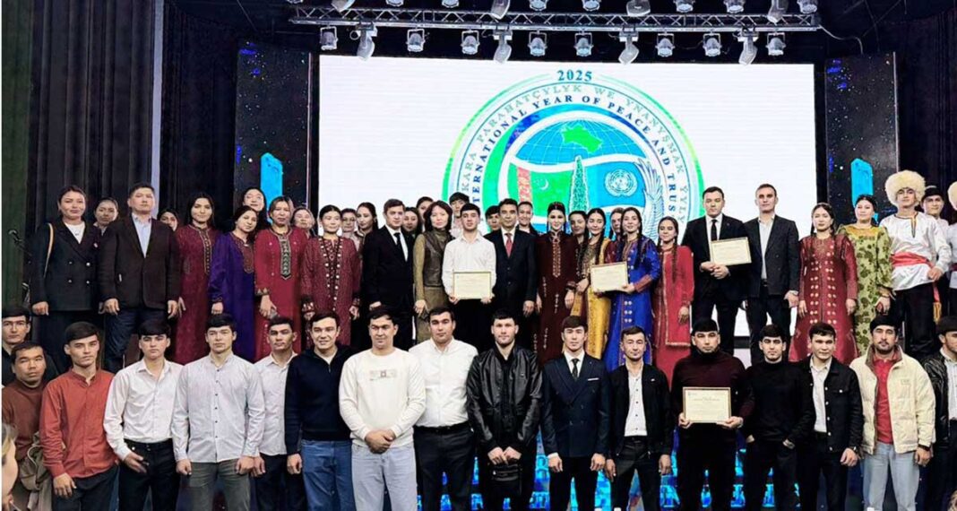 kazakhstan-satpayev-uniwesitet-turkmen-students