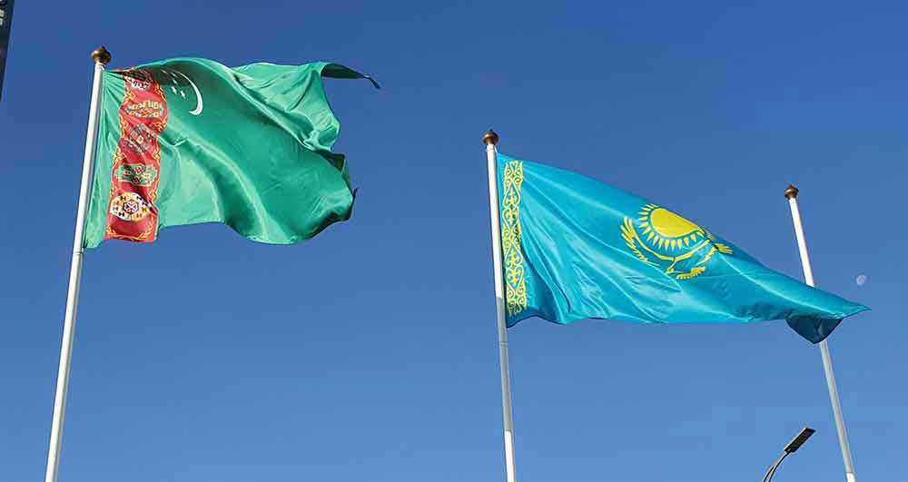 kazakhstan-turkmen-flag-baydak