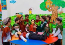 Туркменские педагоги стали лауреатами конкурса ЮНЕСКО