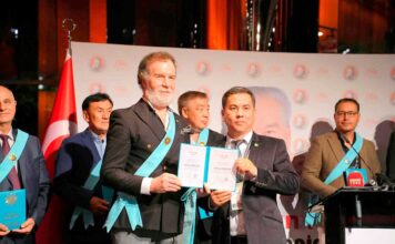 Туркменские художники получили награды Академии художников тюркского мира