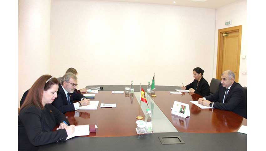 Ambassador-of-the-Kingdom-of-Spain-to-Turkmenistan-Ricardo-Martínez-Vázquez