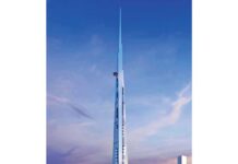 Beýikligi 1 kilometre ýeter