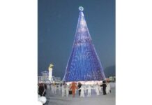 Ýurdumyzyň Täze ýyl Baş arçasynyň yşyklary ýakyldy