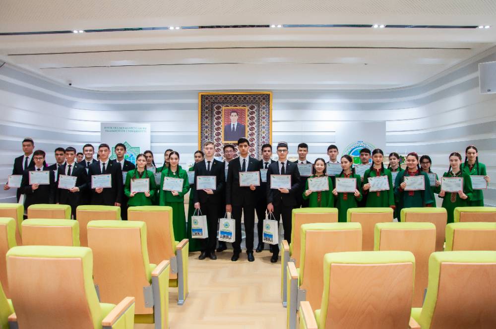 Schoolchildren from Ashgabat and Arkadag tested their English skills at a competition