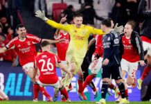 Derwezeçiniň goly Mouriniony ýaryşda saklady