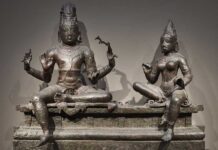 Äkidilen heýkeller yzyna gaýtaryldy