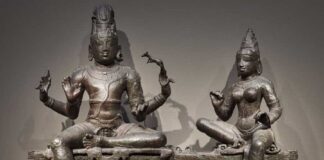 Äkidilen heýkeller yzyna gaýtaryldy