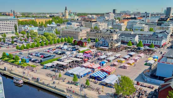 oulu-finland-summer-city-market-square-1